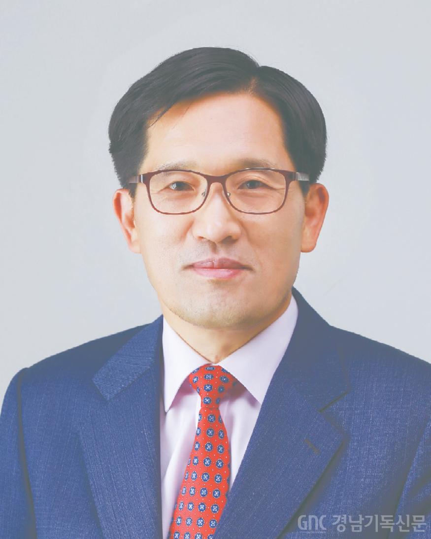 양대식 목사(진주성남).jpg