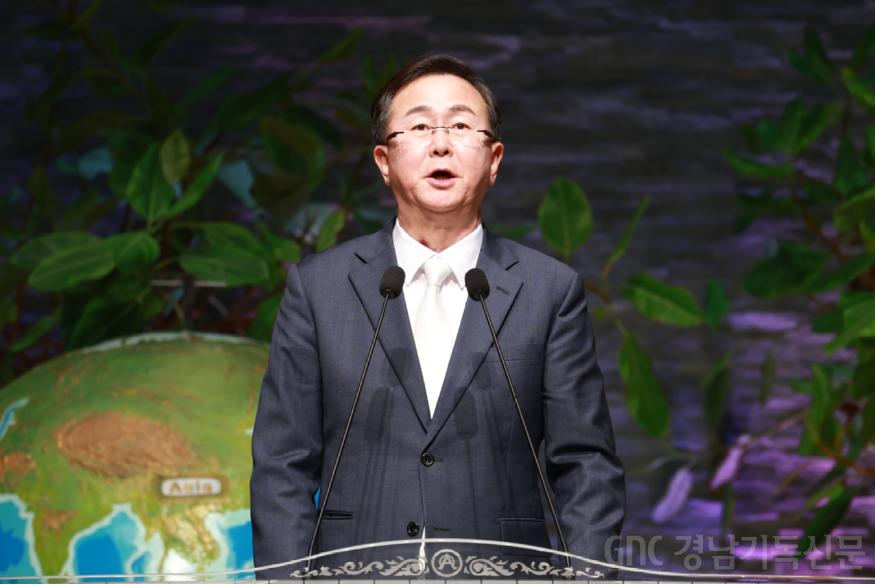 수정된_1_인도_신진수 목사 (1).jpg