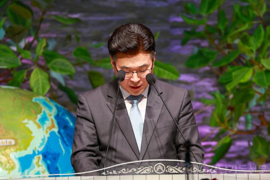 수정된_3_성경봉독_우재성 목사.jpg