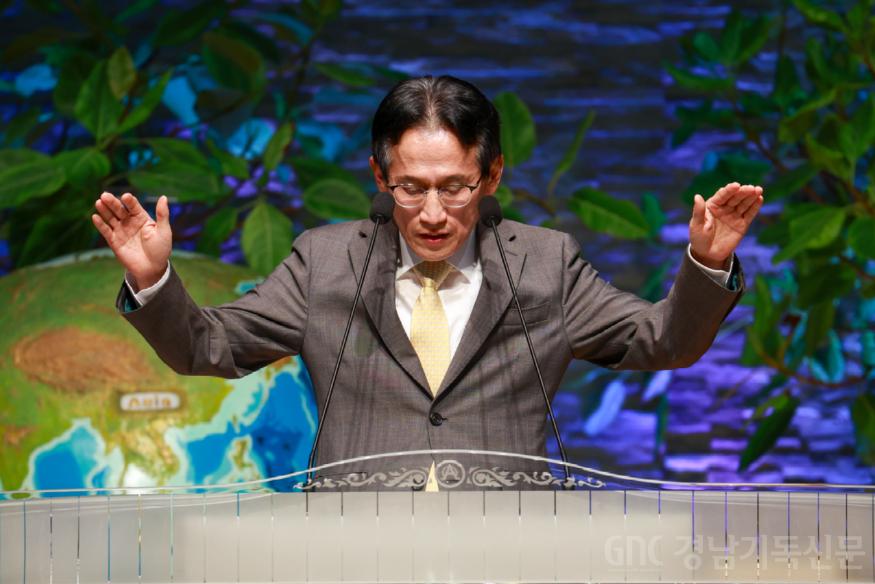 수정된_12_축도_최정규 목사(창원제일감리).jpg