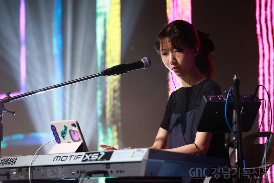 수정된_13_위러브 (6).jpg