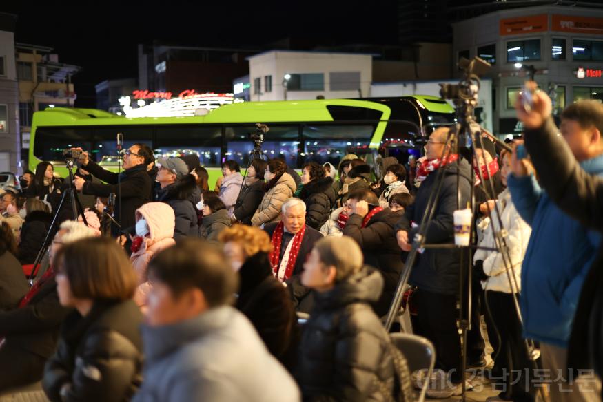 20251214 거창 크리스마스트리 점등-18.jpg