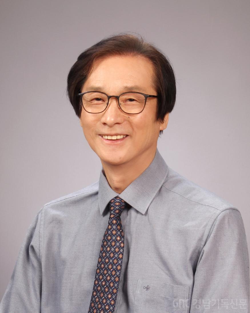 수정_박동철 장로 사진(2022).jpg