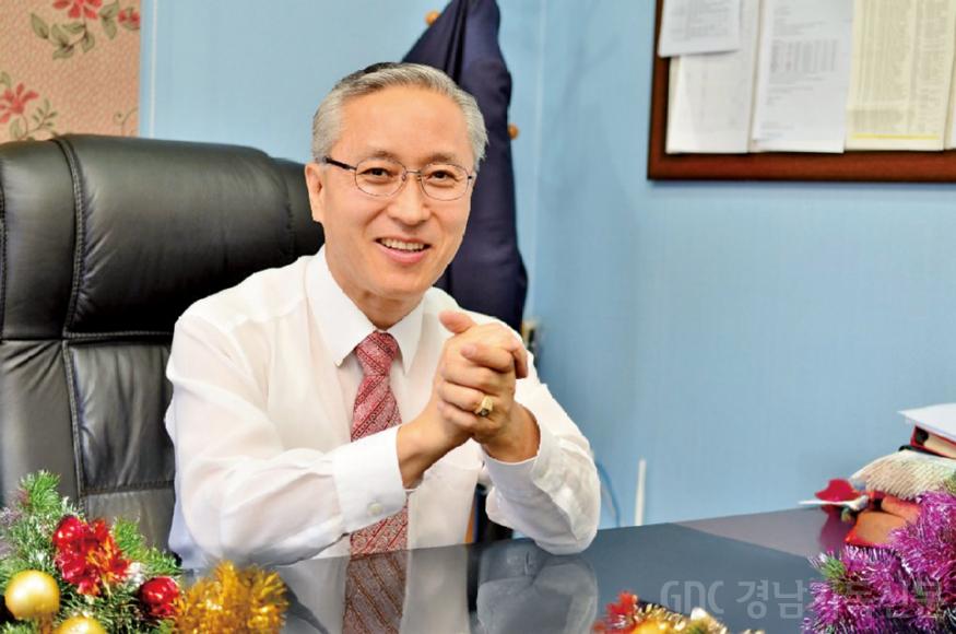 조희완 목사_2.jpg