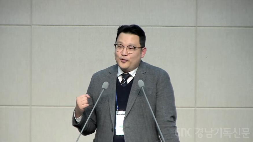 수정_마산노회 교사부흥회 허진열 목사.jpg