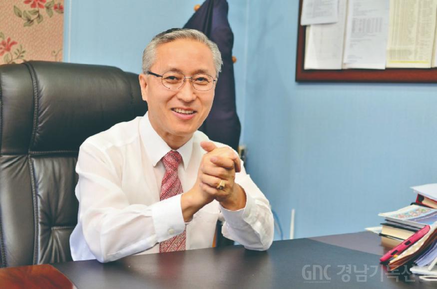 조희완 목사_2.jpg